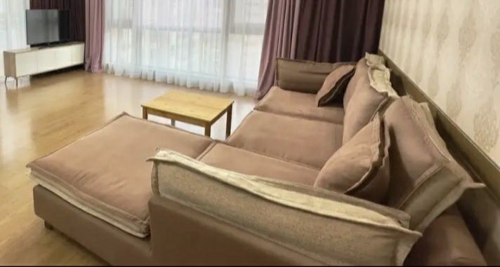 Диван красивый,  итальянский