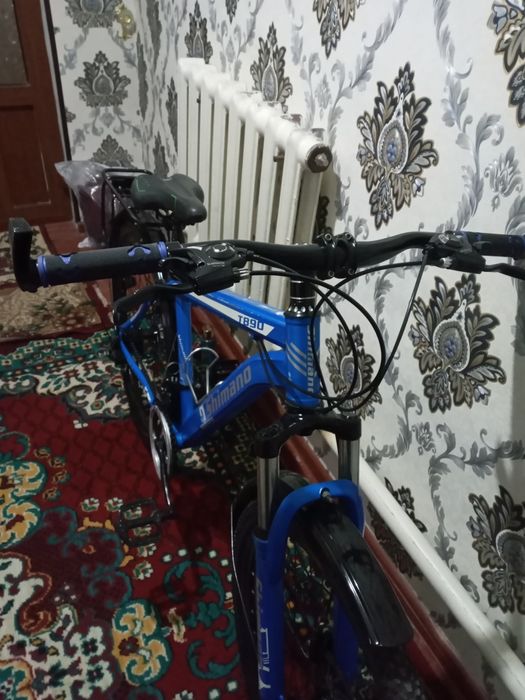 Скоростной велосипед сотилади