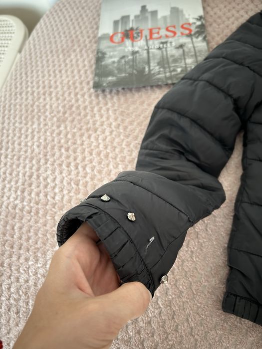 GUESS черно пролетно-есенно яке размер ХС