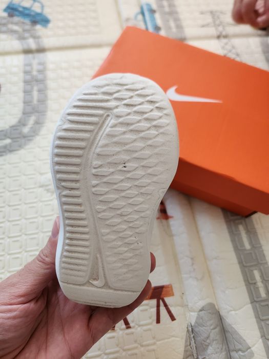 Детски спортни обувки Nike