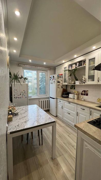 Продам 3 ком квартиру в центре города