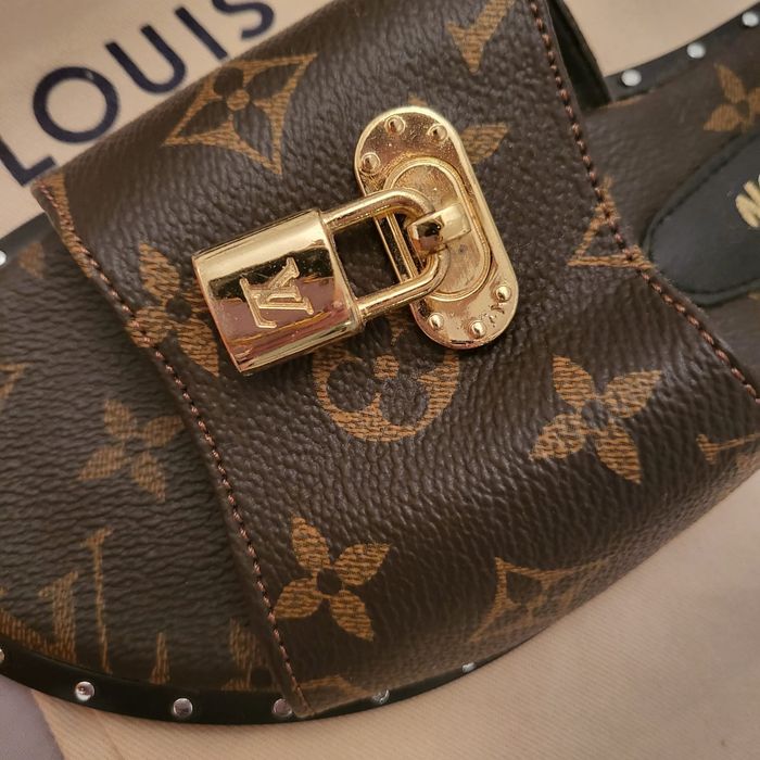 Papuci Louis Vuitton,  noi, 38, preț fix