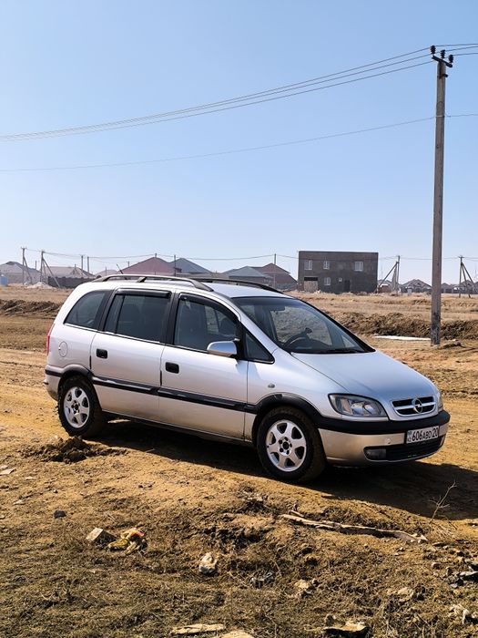 Продам Опель Зафира 2000г автомат