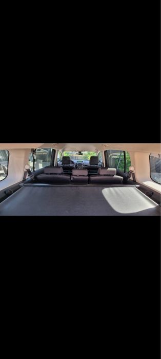 Vand Mazda 5 cu 7 locuri!
