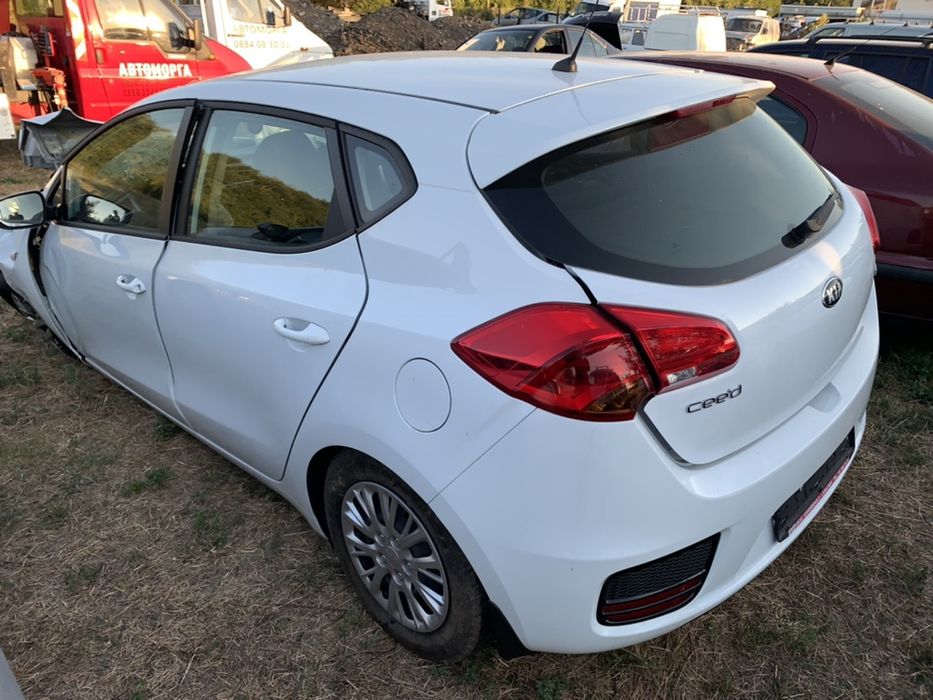 НА ЧАСТИ! Kia Ceed 1.4 MPI 101 кс. 2017 г. G4LC Eco Dynamics EURO6 бял