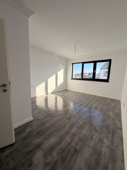 Duplex    3 camere  de vanzare