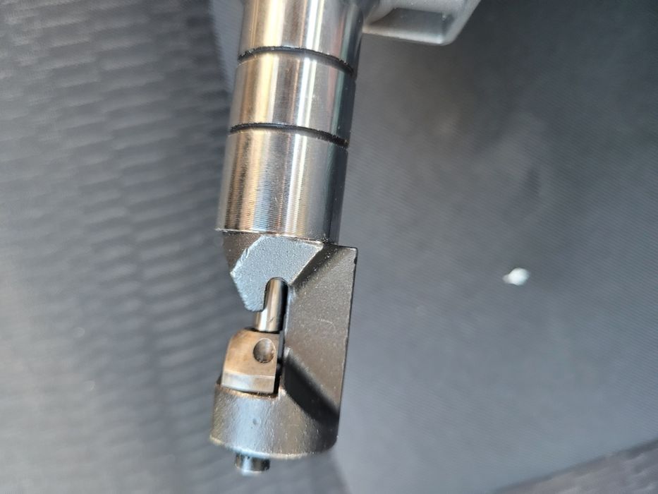 Foarfeca electrica pentru taiat tabla Parkside