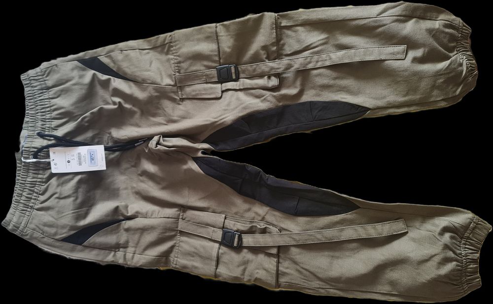 Vând blugi mai mi multe modele