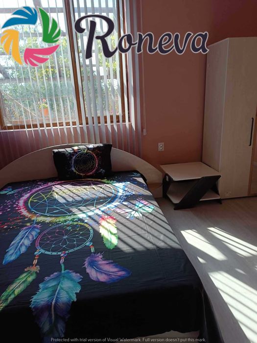 Къща с басейн в самостоятелен двор 405 м2