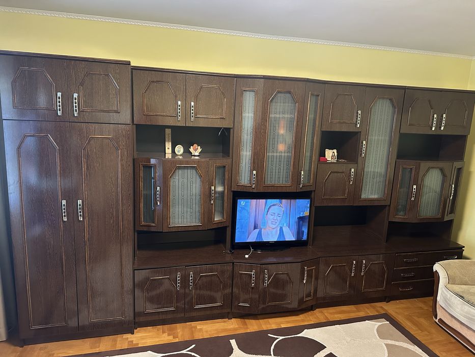 Mobilă living completă wenge, elegantă, stare foarte bună, spațioasă