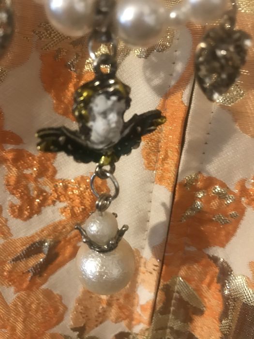 Уникална чисто нова немска носия