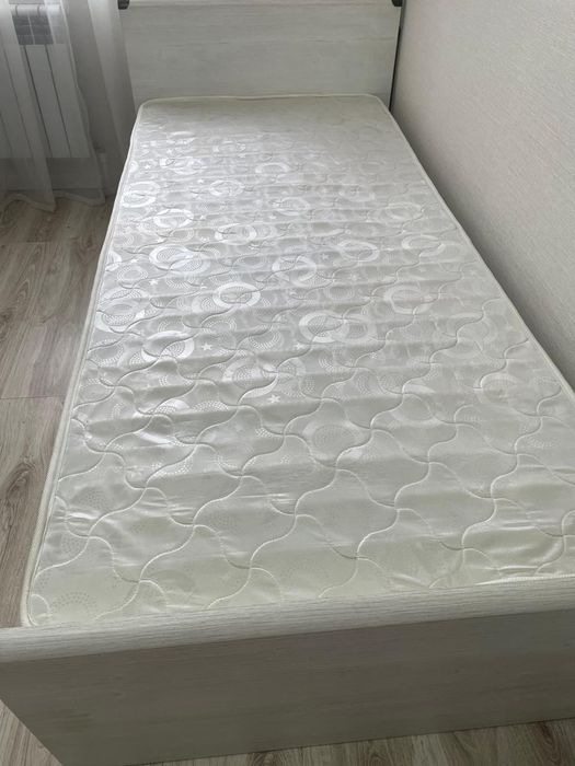 Односпальная кровать