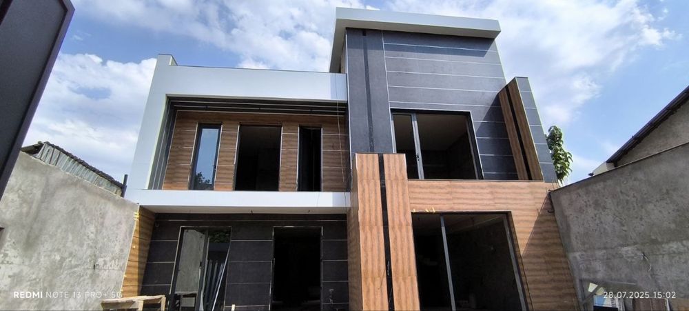 Участко ХайТек , фнедвижимость