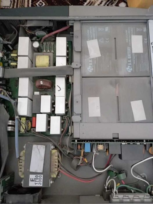 ИБП MGE UPS Systems Evolution