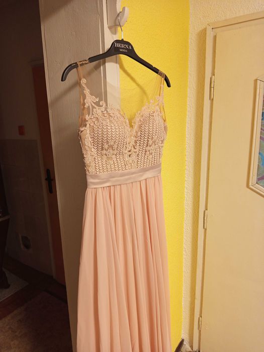 Рокля абитуриентска,ръст S за височина 157см.с обувки с ток 7см.