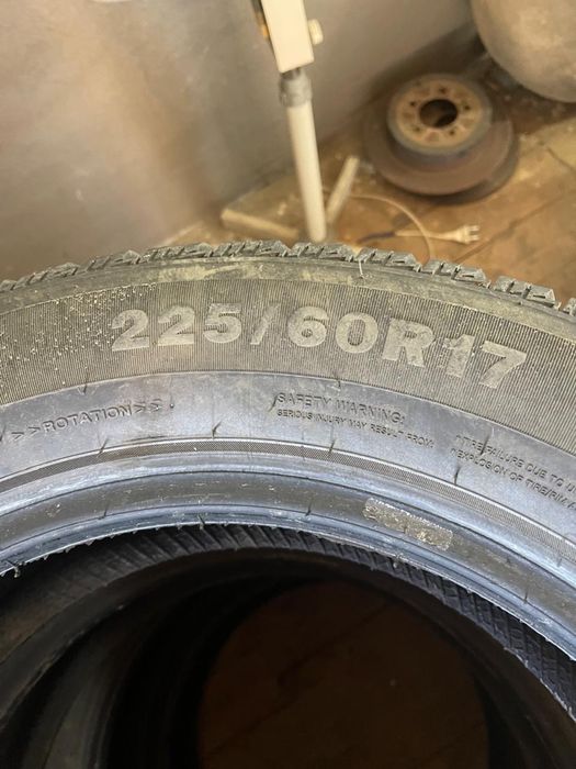 Продам комплект зимней резины