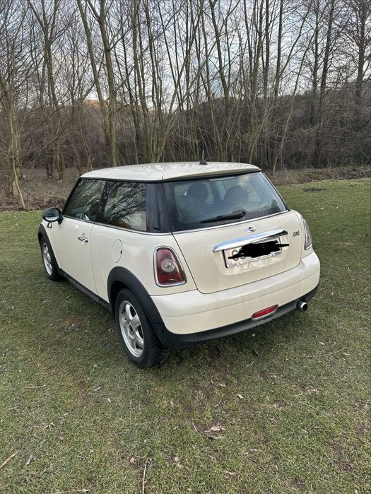 Vând Mini Cooper