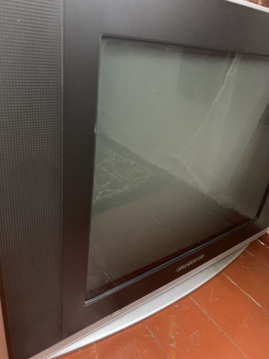 Телевизор в рабочем состоянии