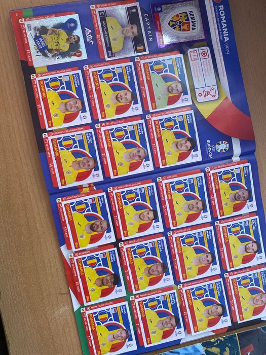 Vând albume de fotbal(fifa WORLD cup , euro , FIFA 365 2023