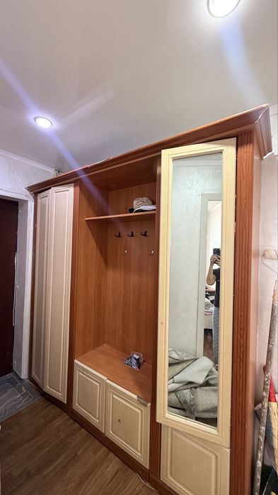 Продам шкаф для прихожей