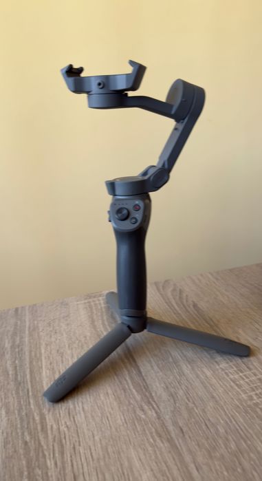 Стабилизатор DJI Osmo Mobile 3 Combo
