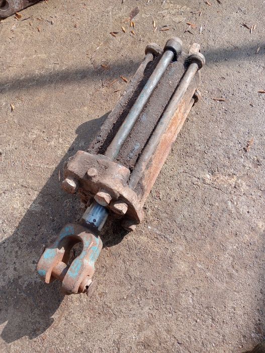 гидроцилиндры разные, тяга, прицепное