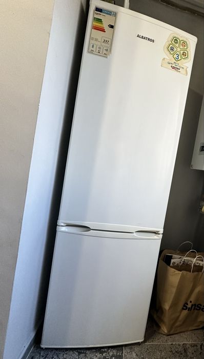 Frigider + congelator in stare foarte buna