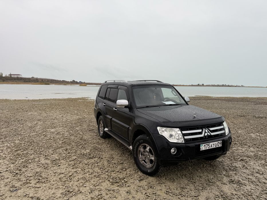 Mitsubishi pajero 4