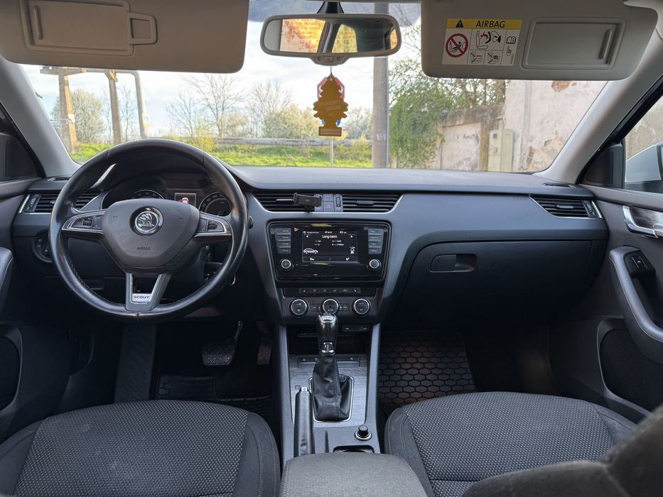 Skoda Octavia Scout 2.0 DSG 4X4
