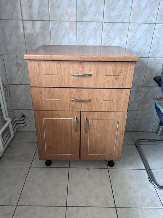 Mobila de bucatarie