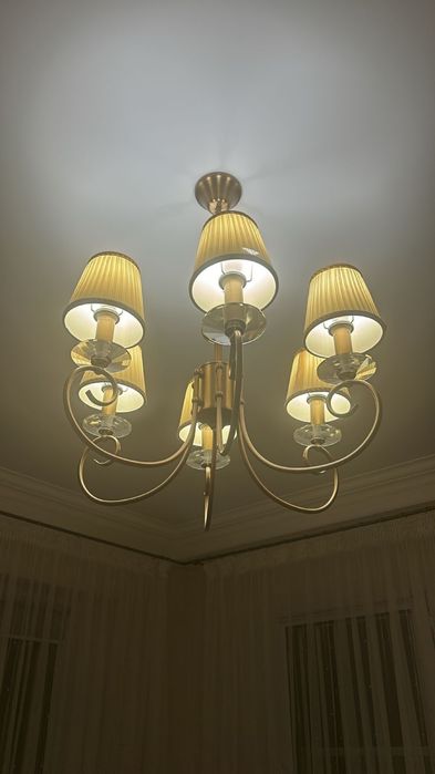 Продам Люстру и 2 бра