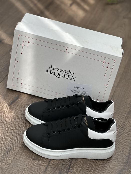 Adidasi ALEXANDER MCQUEEN lProdus NOU Premium Adidasi Baieti | Fete | Unisex | Model nou 2026 | Calitate premium | Cutii + Toate accesoriile