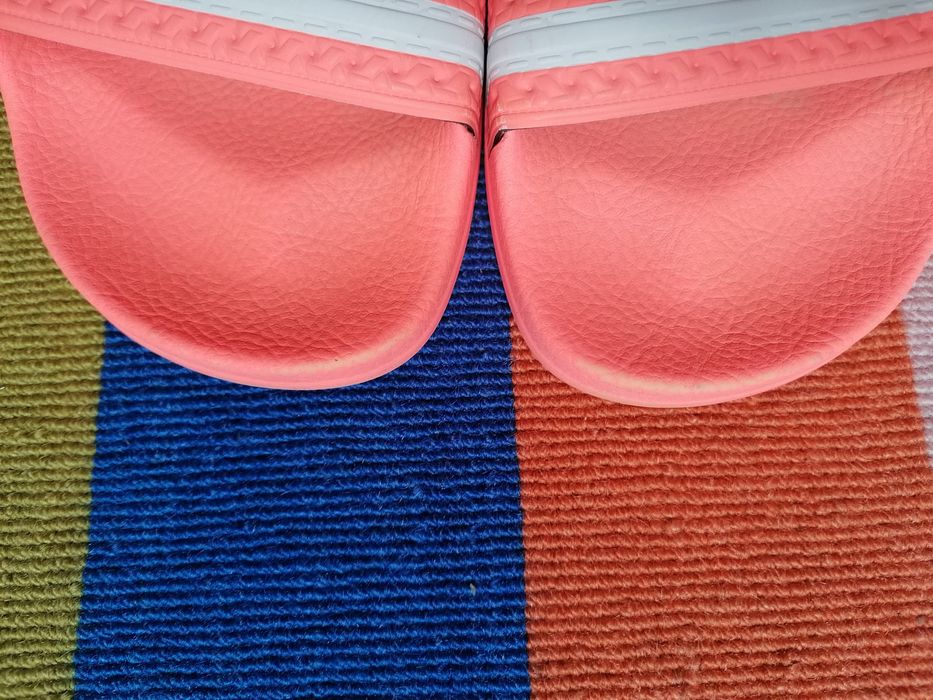 Slapi Adidas originals 37