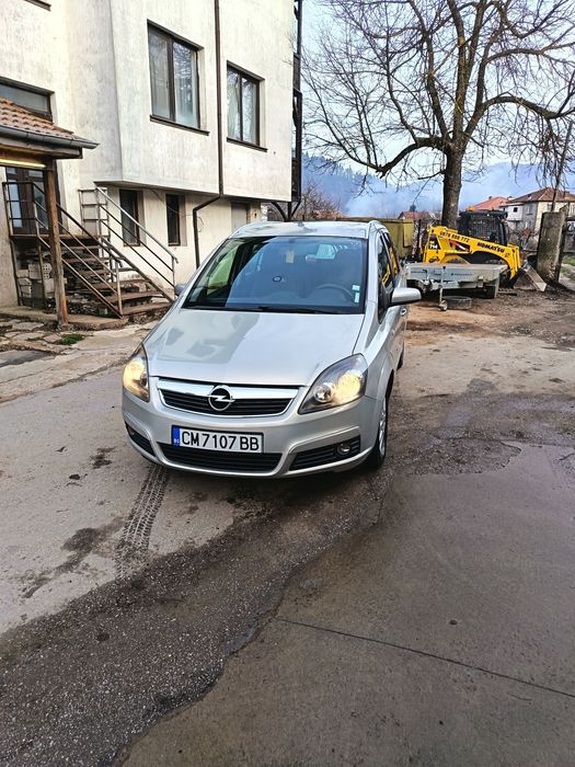 Опел зафира 1.8i газ бензин