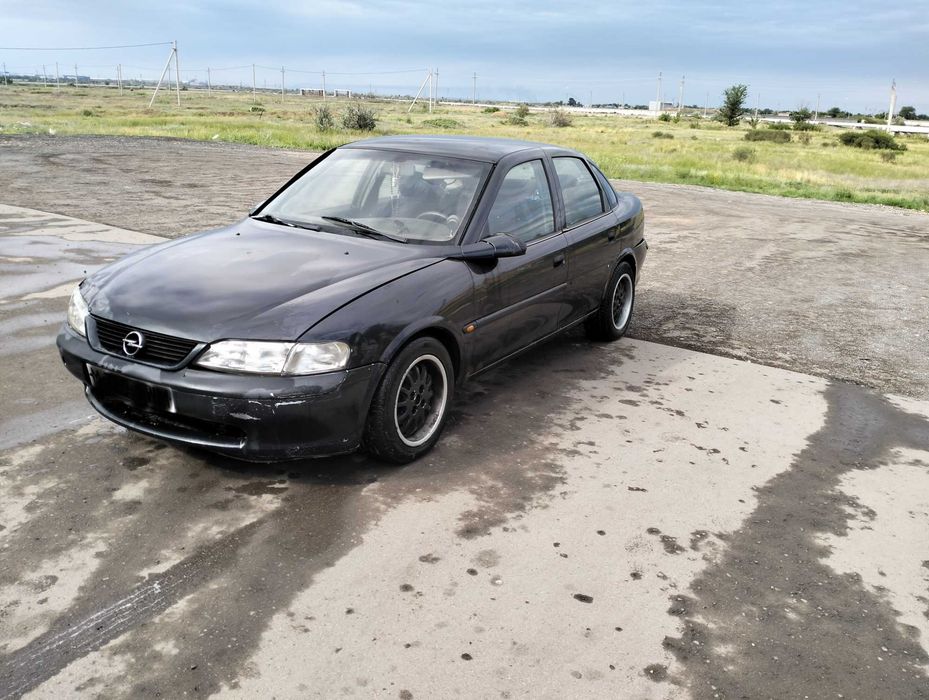 Продам Опель вектра б 1996 год  механика