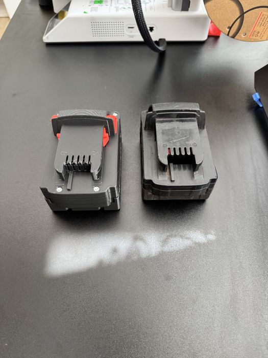 Carcasa baterie Milwaukee M18 5ah