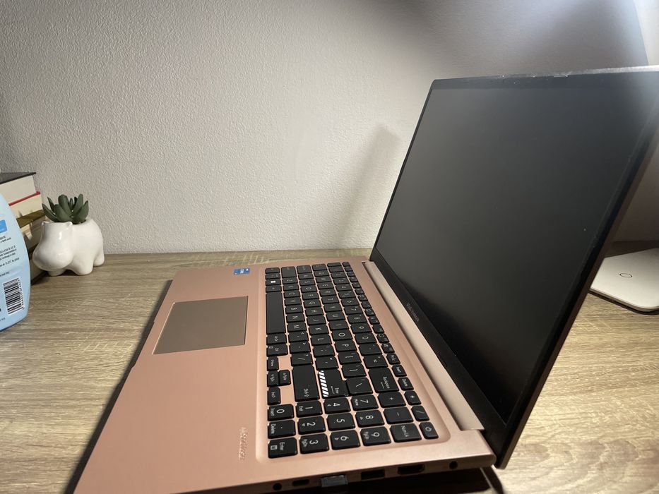 Laptop ASUS Vivobook 15 X1504VA, Terra Cotta