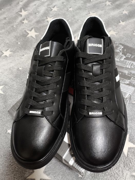 Продам кеды.Натуральная кожа