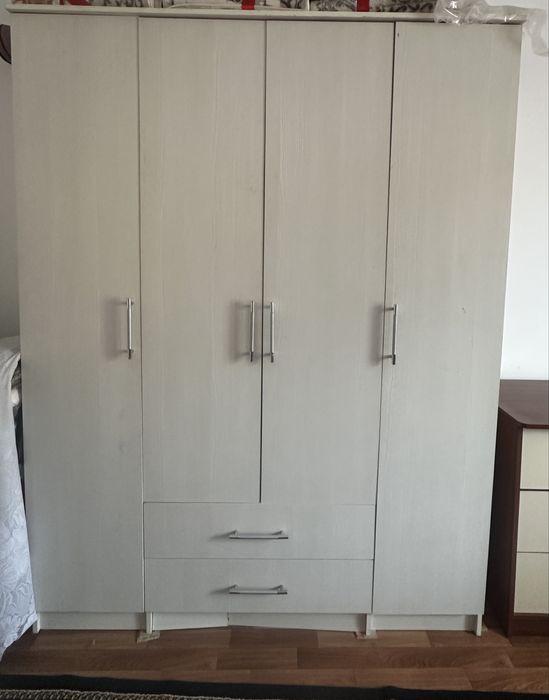 Продантся шифонер