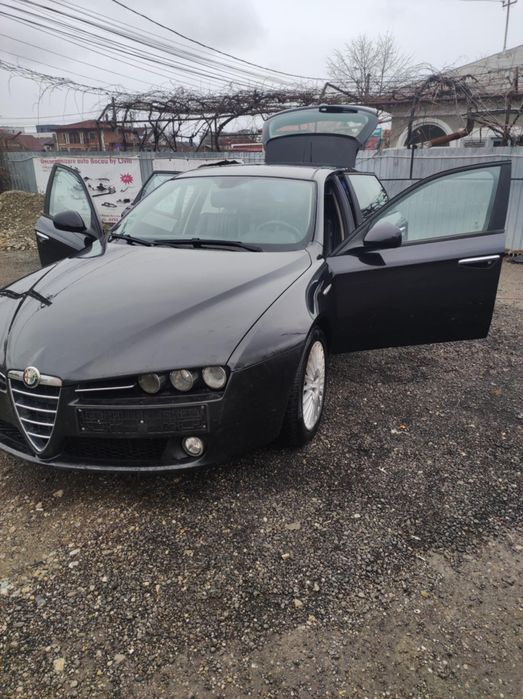 Vând alfa Romeo 159