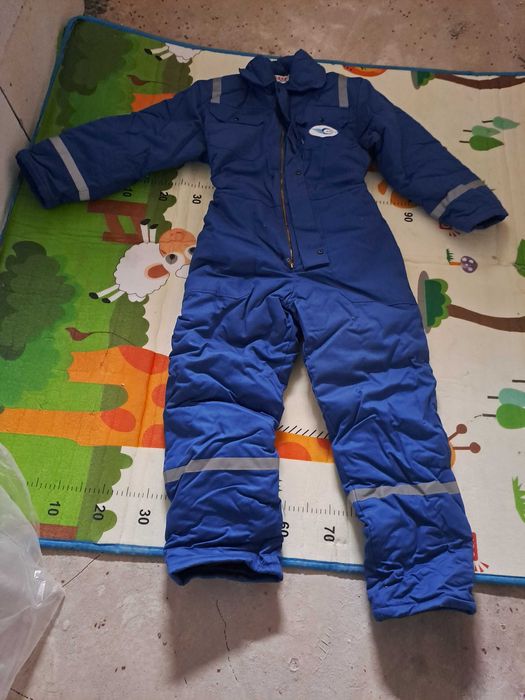 Спецодежда, зимние теплые комбинезоны