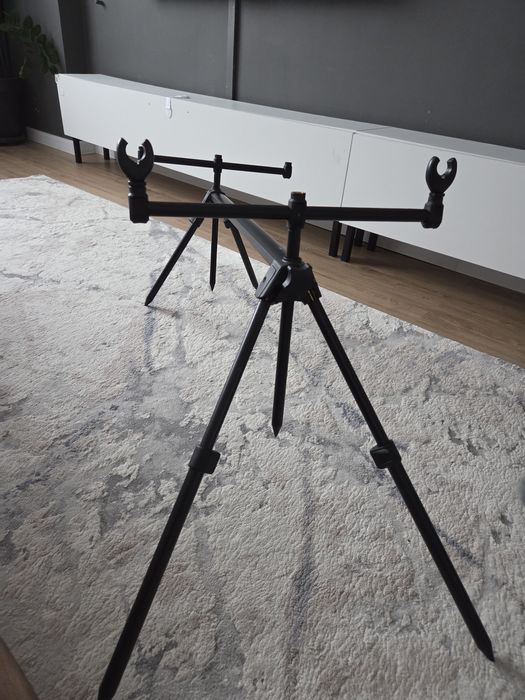 Rod pod 3 posturi, Caperlan 100