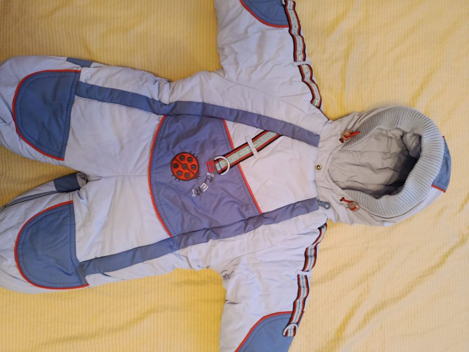 Продам комбинезон на 3-6 месяцев