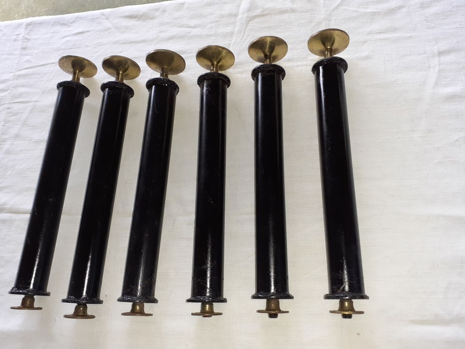 6 Picioare din fier noi 30 cm înălțime,si 4 picioare 40 cm.