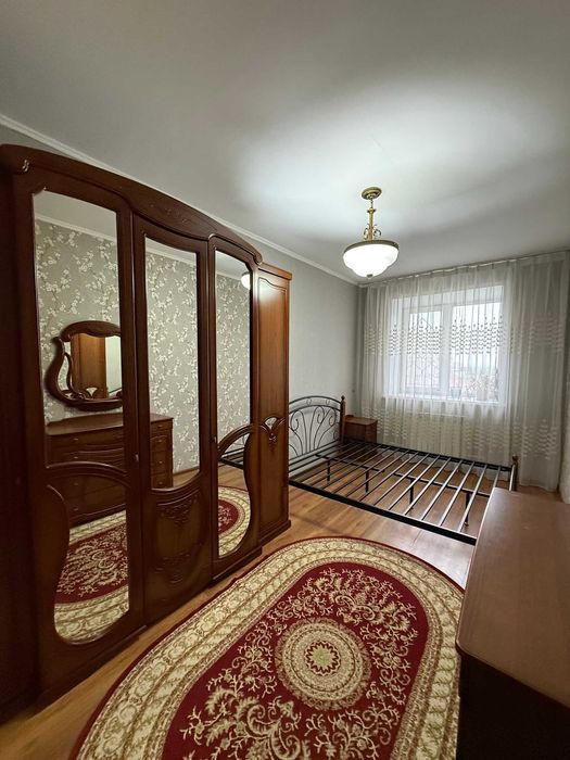 Продается трешка в Юнис Сити