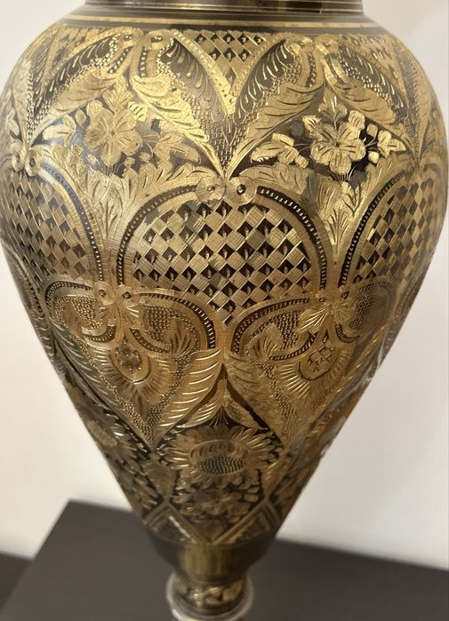 Ваза напольная бронзовая