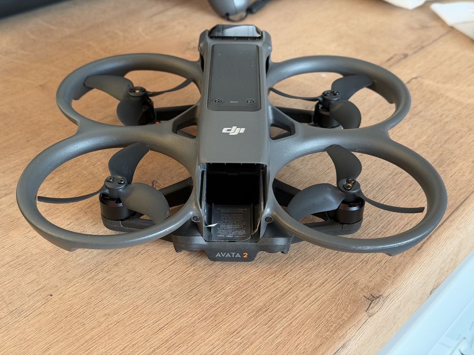 DJI Avata 2 Fly More combo + DJI FPV Remote Controller 3