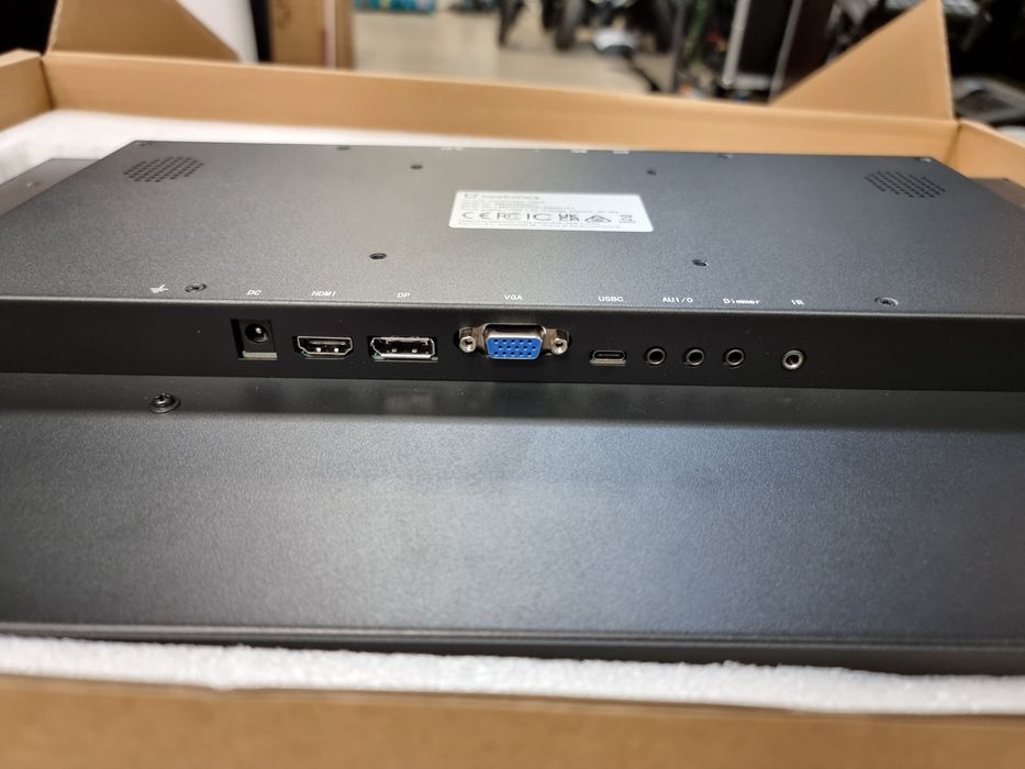 Amanet F28: Monitor Tactil Beetronics 22TS7M