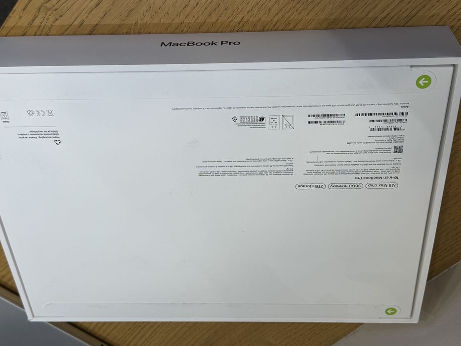 MacBook Pro 16" M5 Max 36GB 2TB Нов Гаранция
