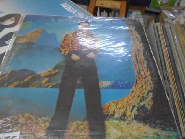 винил   пластинка  Elton  John "Caribou" (USA)